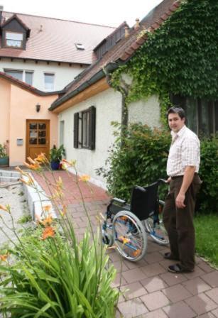 Landgasthof Haagen Schwabhausen bei Dachau Esterno foto
